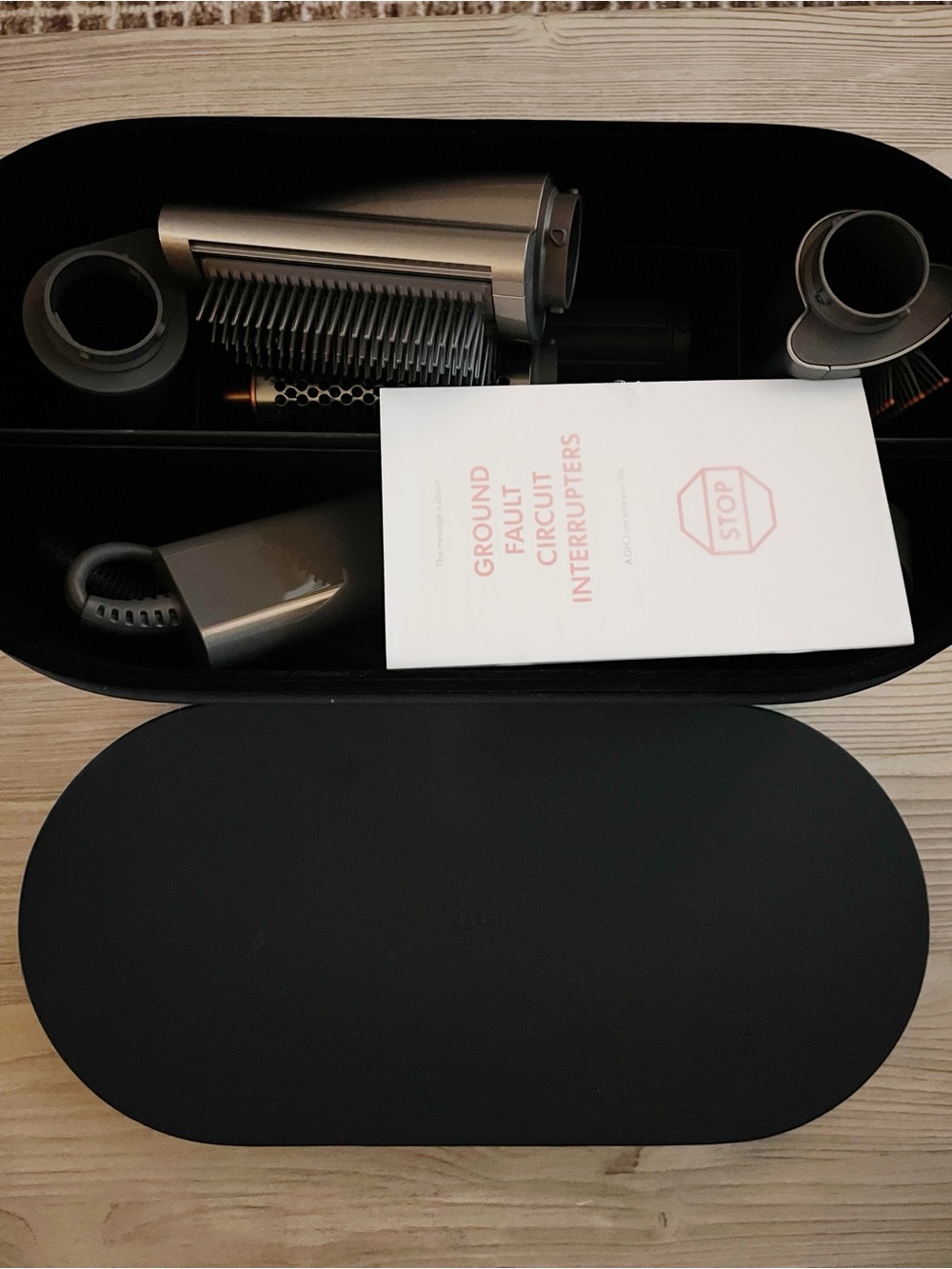 Dyson Airwrap ID - Picture 2 of 4